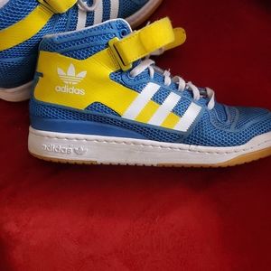 Men's above the ankle Adidas shoes